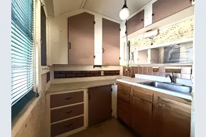 386 June St, Worcester, MA 01602 - Photo 5