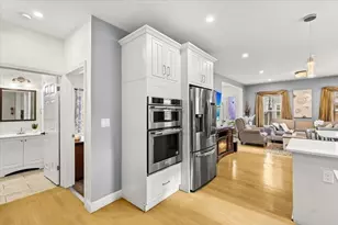 6 Arion St, Boston, MA 02125 - Photo 9