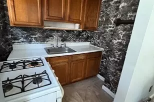 129 County St, Fall River, MA 02723 - Photo 7