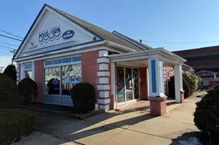 152 Albion St, Wakefield, MA 01880 - Photo 1