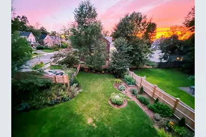 209 Walnut Street #1, Newton, MA 02460 - Photo 33