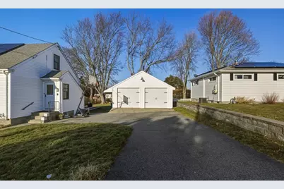 310 King Philip Street, Fall River, MA 02724 - Photo 3