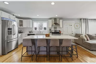 310 King Philip Street, Fall River, MA 02724 - Photo 5