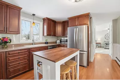 174 Columbus Dr, Fall River, MA 02720 - Photo 17