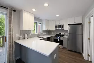 128 Heritage Dr, Tewksbury, MA 01876 - Photo 3