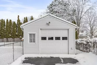 18 Frank St, Chelmsford, MA 01863 - Photo 31