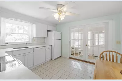 18 Frank St, Chelmsford, MA 01863 - Photo 11