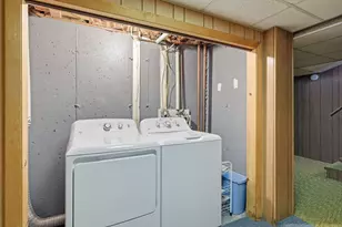 153 Porter Lake Dr, Springfield, MA 01106 - Photo 29