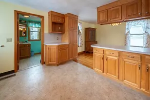 128 Ann St, Chicopee, MA 01020 - Photo 5