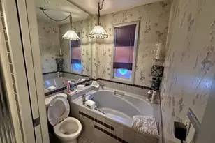 719 Main St, Clinton, MA 01510 - Photo 11