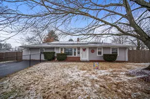 5 Debbie Rd, Brockton, MA 02302 - Photo 3