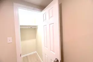 39 Cottage St, Stoneham, MA 02180 - Photo 11