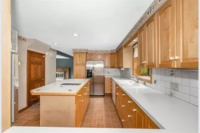 15 Shore Rd, Saugus, MA 01906 - Photo 5