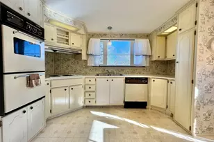 9 Chestnut Cir, Rockland, MA 02370 - Photo 3