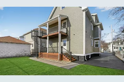 117 Emerald #117, Medford, MA 02155 - Photo 35