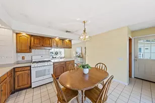 22 Walnut Knolls, Canton, MA 02021 - Photo 3