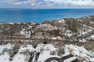 24 Country Club Dr, Plymouth, MA 02360 - Photo 3