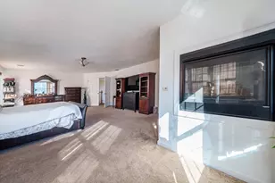 300 Crownshield Ave, Uxbridge, MA 01569 - Photo 15