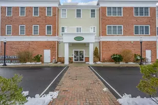 68 Center St, Barnstable, MA 02601 - Photo 3