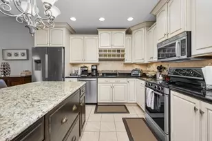 68 Center St, Barnstable, MA 02601 - Photo 9