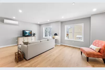 19 Dyer St #19, Rockland, MA 02370 - Photo 5