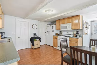 10 Franklin St, Medway, MA 02053 - Photo 11