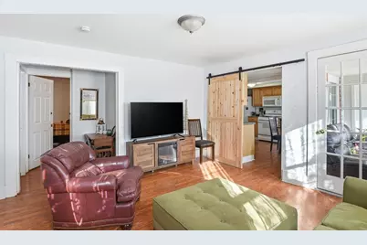 10 Franklin St, Medway, MA 02053 - Photo 7