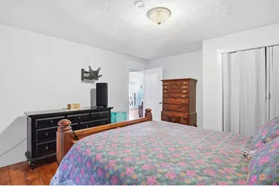 10 Franklin St, Medway, MA 02053 - Photo 13