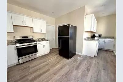 21 Oakland Ave #2, Everett, MA 02149 - Photo 3