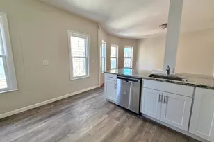 21 Oakland Ave, Everett, MA 02149 - Photo 5