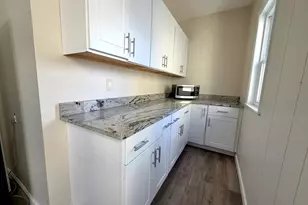 21 Oakland Ave, Everett, MA 02149 - Photo 5