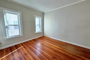 21 Oakland Ave, Everett, MA 02149 - Photo 11