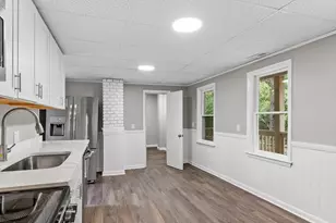 15 Bliss St, Monson, MA 01057 - Photo 9