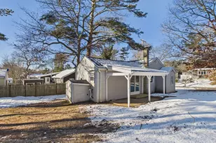 29 Walnut St, Plymouth, MA 02360 - Photo 3