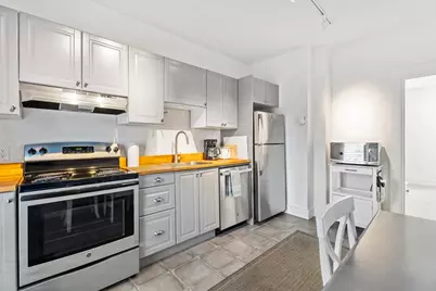 35 New York Avenue, Oak Bluffs, MA 02557 - Photo 3