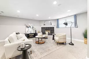 70 Sylvan St, Melrose, MA 02176 - Photo 15