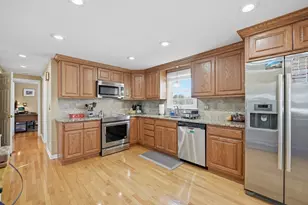 85 Red Fox Dr, Agawam, MA 01030 - Photo 7