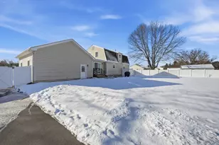85 Red Fox Dr, Agawam, MA 01030 - Photo 29
