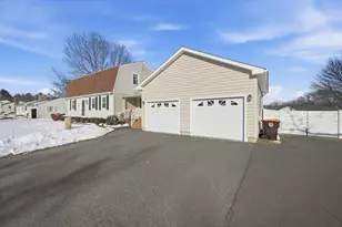 85 Red Fox Dr, Agawam, MA 01030 - Photo 3