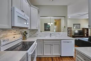 1014 Gazebo Cir, Reading, MA 01867 - Photo 3