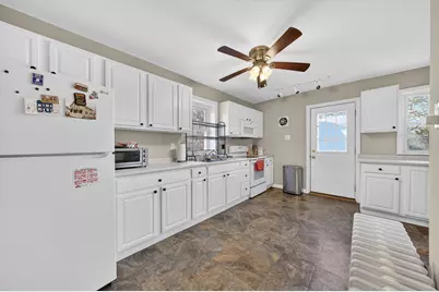 253 Adams Street, Fairhaven, MA 02719 - Photo 37