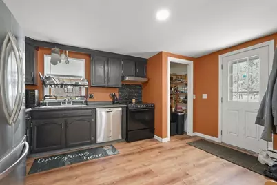 4 White Pine Ave, Wareham, MA 02576 - Photo 11