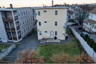 25 Oakland Ave #3R, Everett, MA 02149 - Photo 13