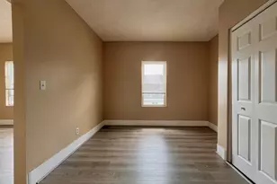 25 Oakland Ave, Everett, MA 02149 - Photo 11