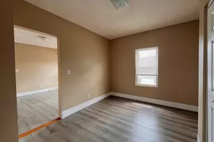 25 Oakland Ave, Everett, MA 02149 - Photo 7