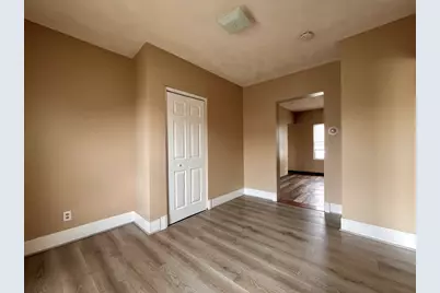 25 Oakland Ave #3R, Everett, MA 02149 - Photo 5