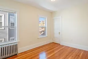 32 Robinson St, Boston, MA 02122 - Photo 17