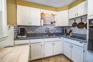 147 Sheehan Dr, Holyoke, MA 01040 - Photo 7