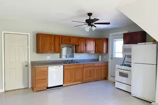 111 Division St, North Attleboro, MA 02760 - Photo 3