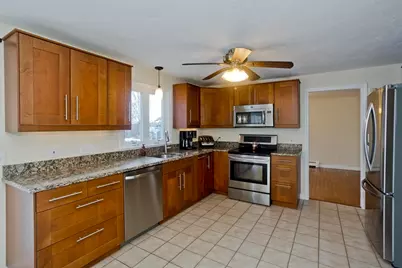 11 Bellingham Rd, Blackstone, MA 01504 - Photo 5